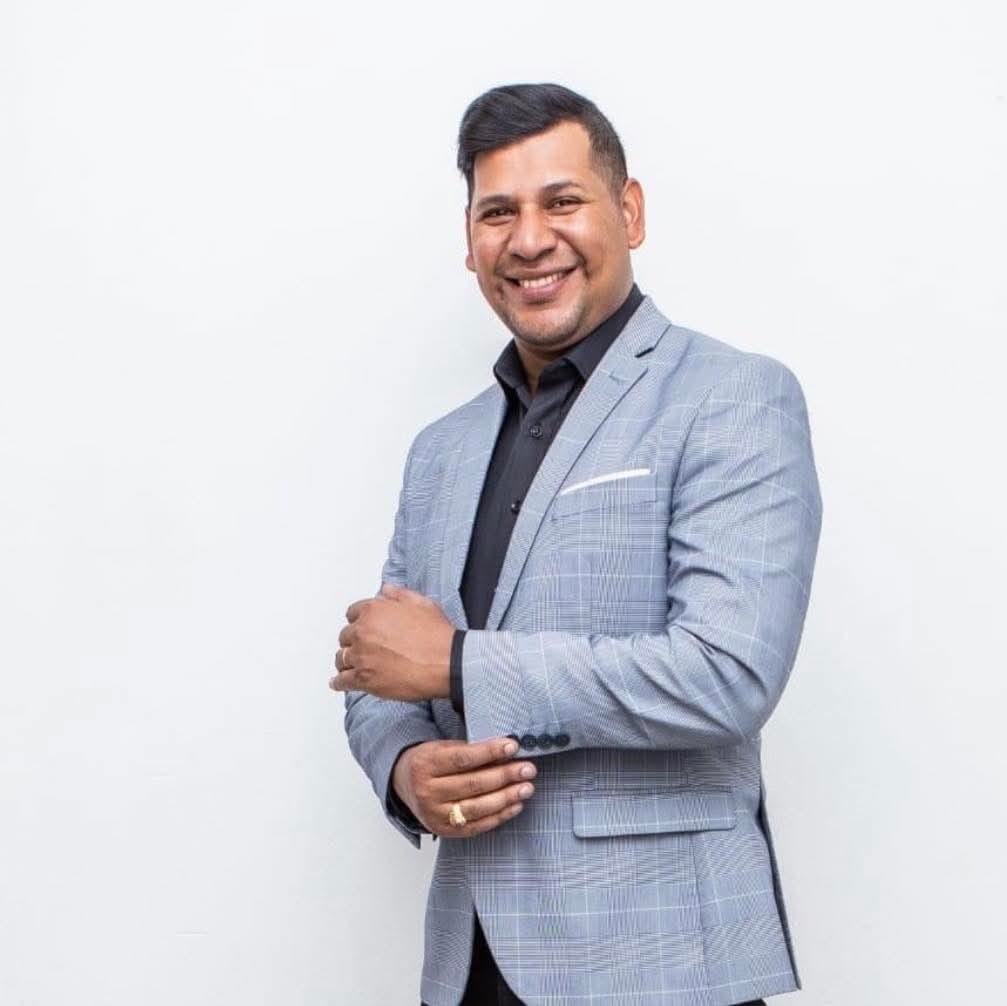 Pastor Mauricio Montoya